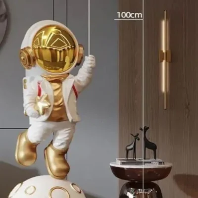 POINTOLO Astronaut Statue Ornament, Astronaut Sculptures for Desktop Decoration, Outer Space Statue for Kids Room