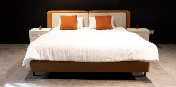 Nicholas Grand Bed